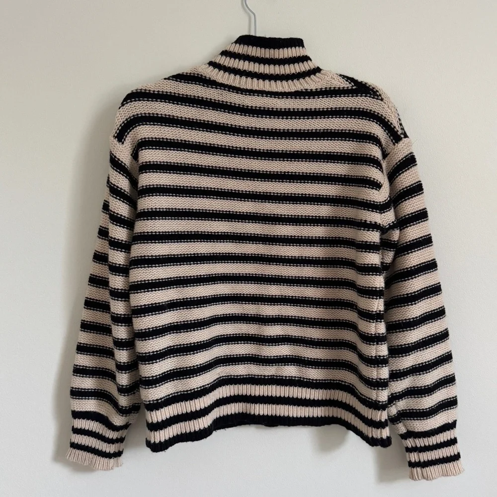 J. CREW Cable-Knit Mock-neck Pullover Sweater Size Small Stripe Jewel Buttons